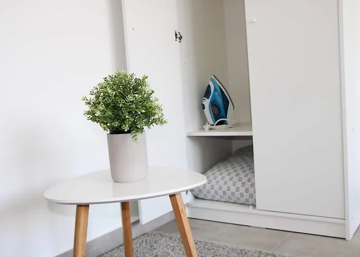 New & Modern With Beautiful View! דירה