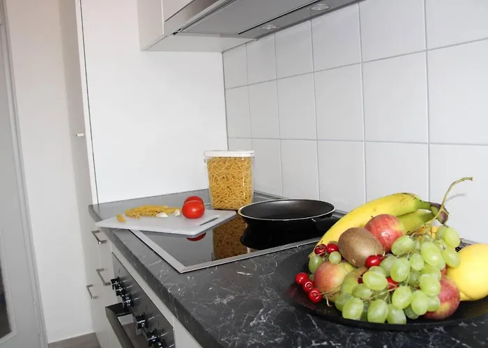 New & Modern With Beautiful View! דירה לוגאנו