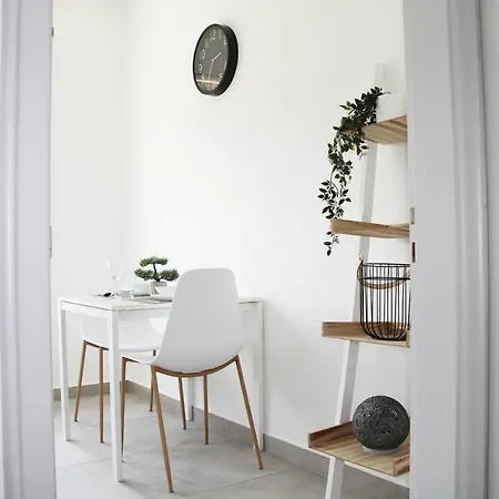 New & Modern With Beautiful View! Lugano